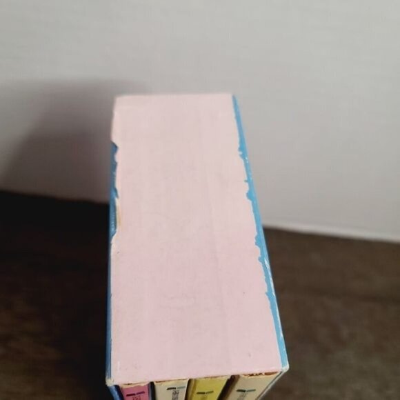 Vintage 80s The Best of Wildfire Romancez Volume II Boxed Set Teen Romance Books - Picture 2 of 12